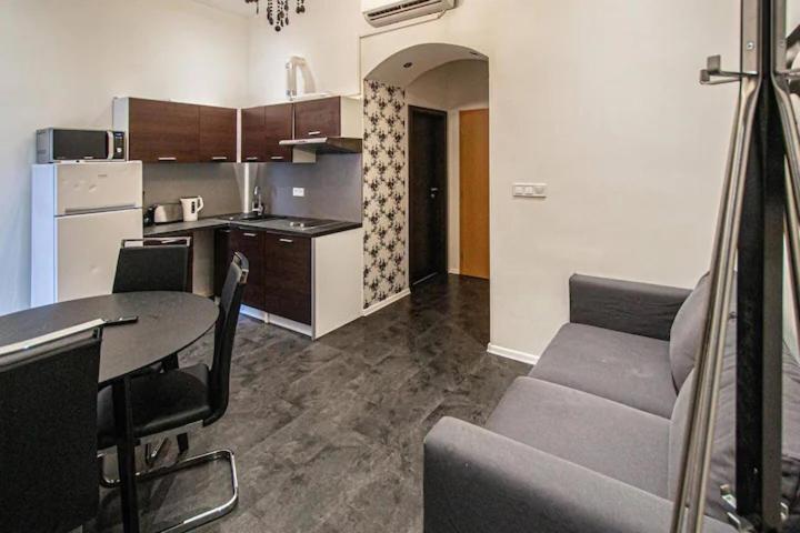 Cozy Homestay At Prague Main Station Dış mekan fotoğraf